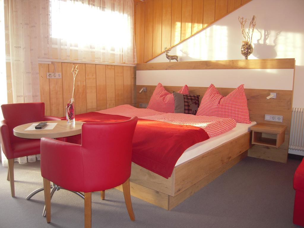 Pension Nocksteinblick Guggenthal Zimmer foto